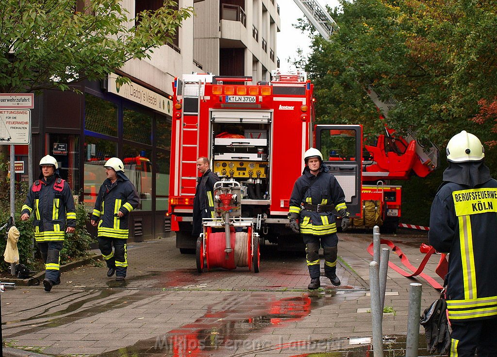 Feuer Kueche Koeln Neu Brueck Heinrich Lerschstr P319.JPG